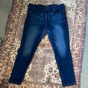 Dark wash mid rise jeggings